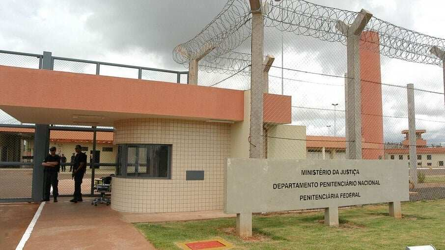 Penitenciária federal de Campo Grande passa por pente-fino após fuga de dois em Mossoró Penitenciária federal de Campo Grande passa por pente-fino após fuga de dois em Mossoró