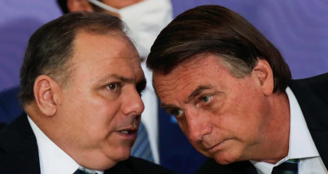 Bomba! PF vê Pazuello como cúmplice de Braga Netto nos ataques a generais contra o golpe Bomba! PF vê Pazuello como cúmplice de Braga Netto nos ataques a generais contra o golpe