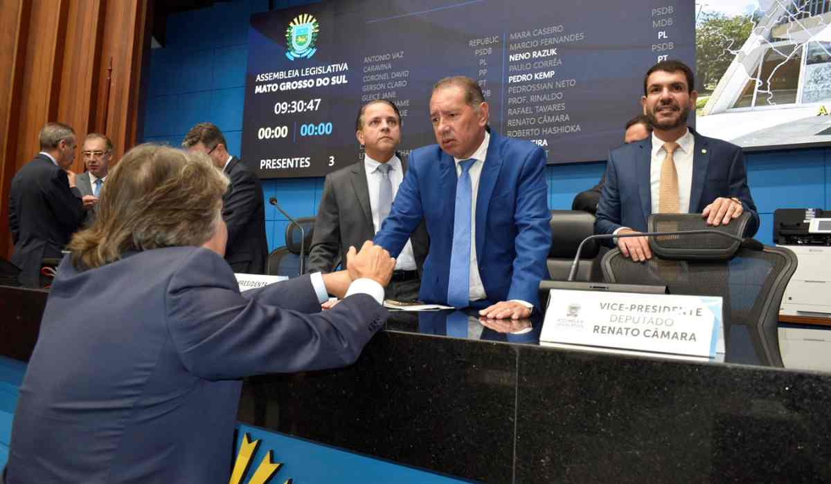Deputados votam projeto que regulamenta prestação de serviço em abertura de conta corrente em MS