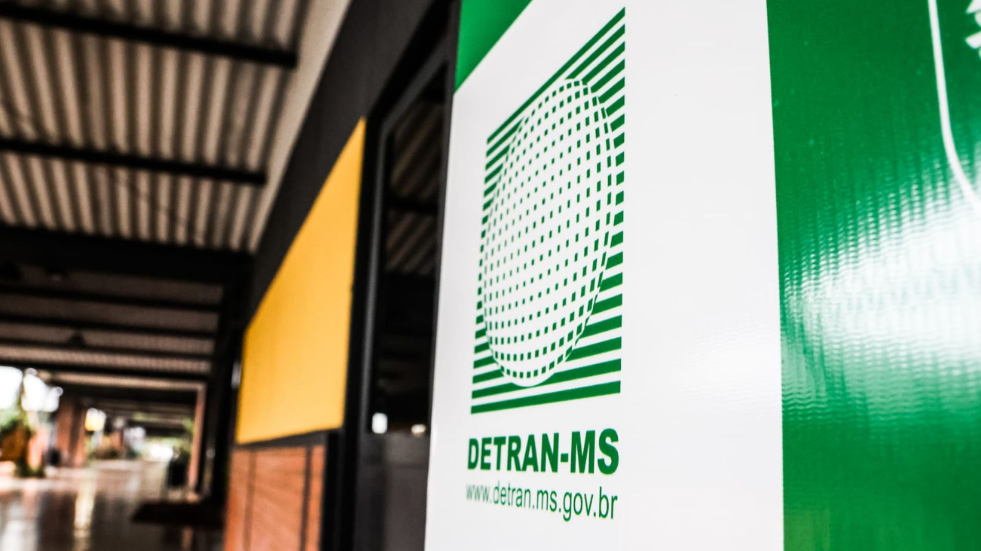 Polícia investiga chefe por assédio sexual contra servidora no Detran-MS