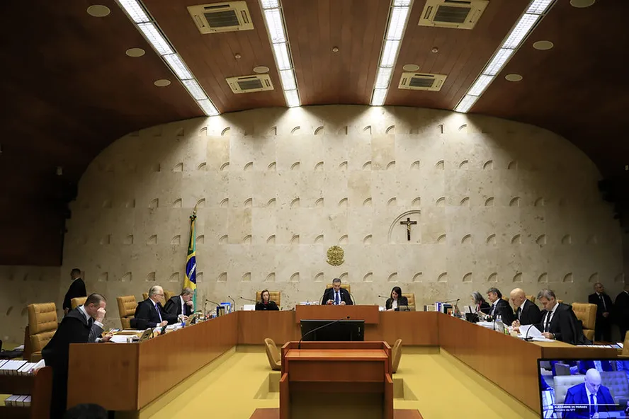STF retoma julgamento que pode retirar mandato de sete deputados; cinco ministros já votaram