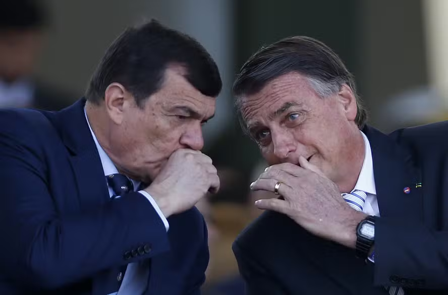 Cúpula militar vê cerco se fechando para o general Paulo Sérgio