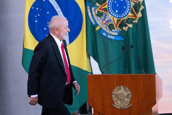 Lula lança Desenrola para MEIs e programa de crédito nesta segunda Lula lança Desenrola para MEIs e programa de crédito nesta segunda