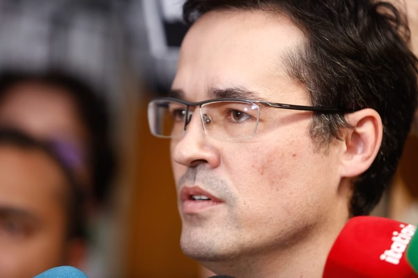 Carmén Lúcia mantém condenação de Dallagnol por PowerPoint sobre Lula Carmén Lúcia mantém condenação de Dallagnol por PowerPoint sobre Lula