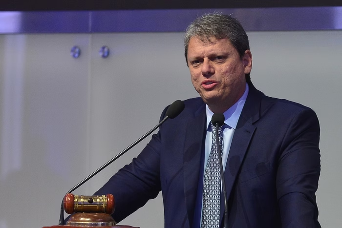 Valdemar diz que Tarcísio vai deixar o Republicanos e migrar para o PL Valdemar diz que Tarcísio vai deixar o Republicanos e migrar para o PL