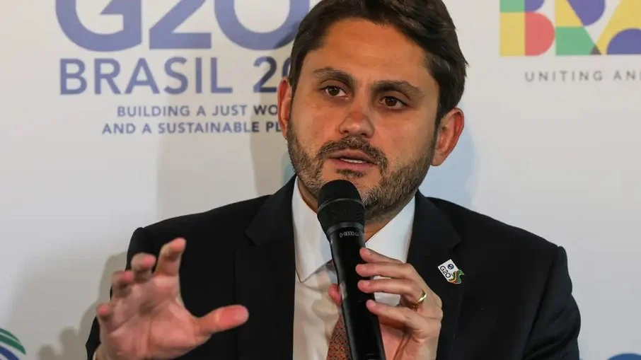 Juscelino Filho diz que é inocente e compara ação da PF com Lava-Jato