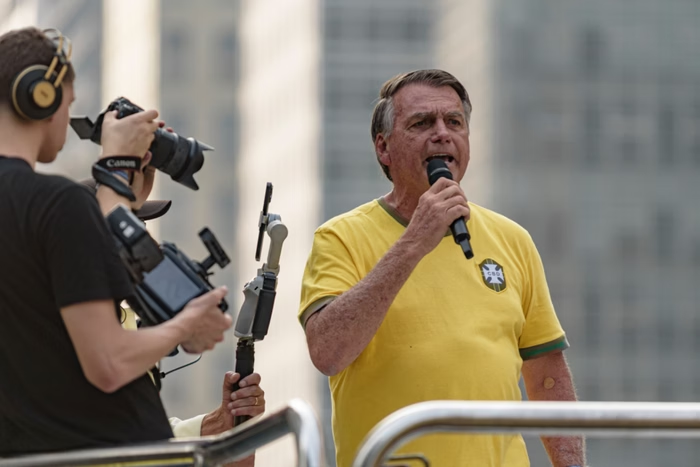 Zambelli defende dono de trio na Paulista e ataca Bolsonaro