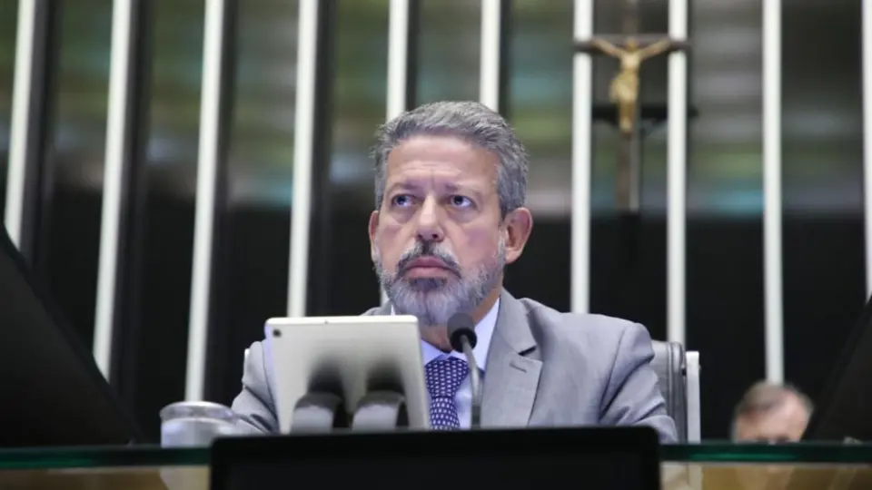 Lira se encontra novamente com Lula para tratar de sucessão após reunião com Bolsonaro