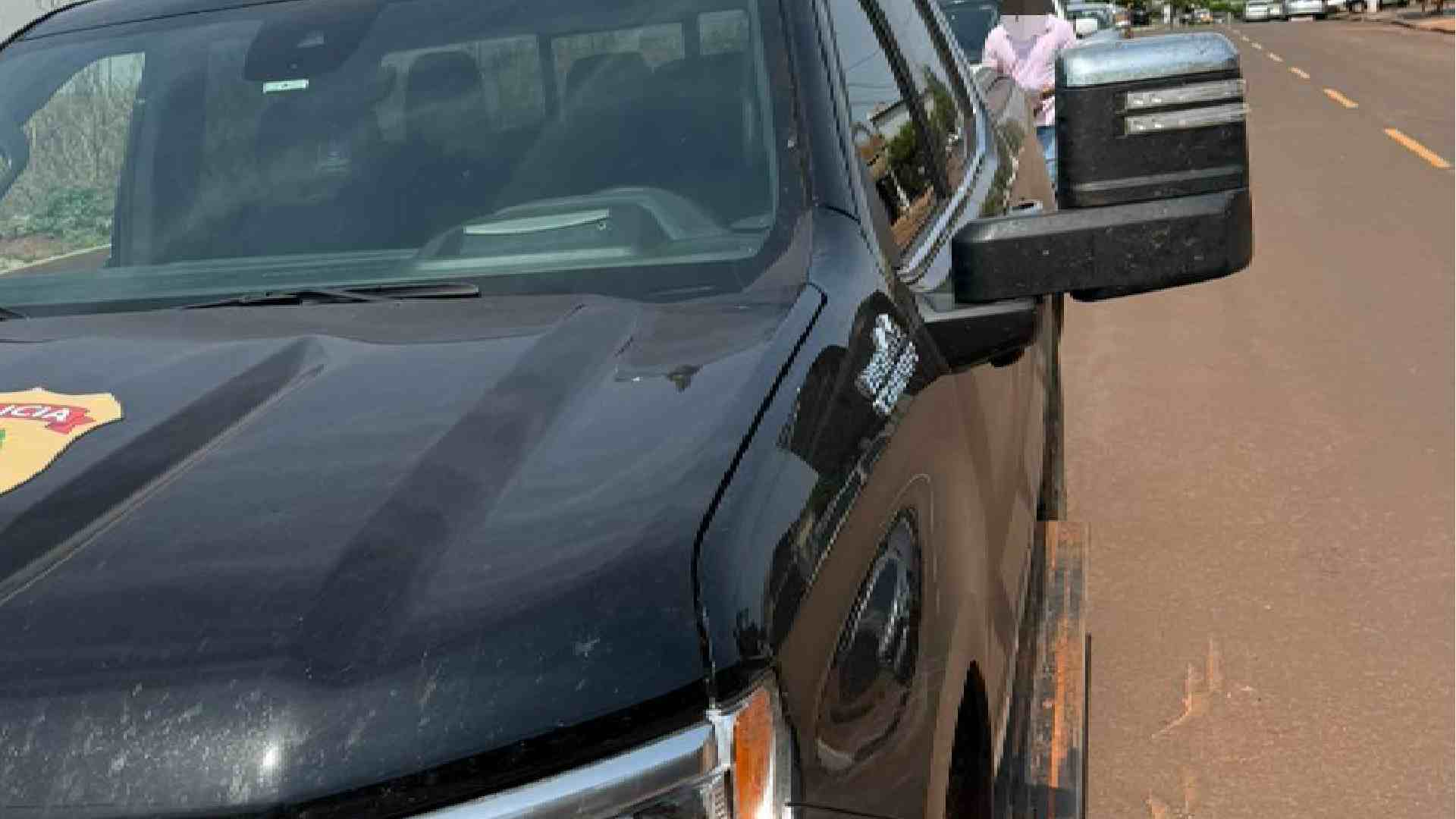 POLÍCIA FEDERAL APREENDE CAMINHONTE DE JULIANO FERRO POLÍCIA FEDERAL APREENDE CAMINHONTE DE JULIANO FERRO