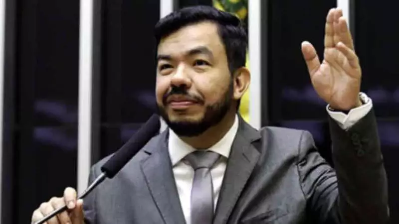 Com R$ 405 mil em bens, ex-deputado Trutis pede para parcelar multa de R$ 3 mil na Justiça Eleitoral