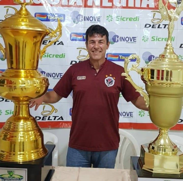 RIO BRILHANTE: PREFEITO LUCAS FORONI DEFENDE PERMANÊNCIA DE ILIEZINHO NA PRESIDÊNCIA DO ÁGUIA NEGRA