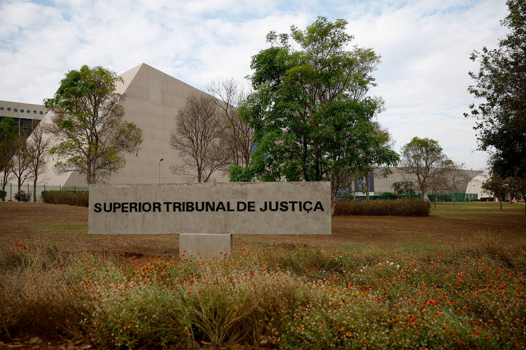 PF faz operação contra servidores do STJ e prende lobista em caso de venda de sentença PF faz operação contra servidores do STJ e prende lobista em caso de venda de sentença