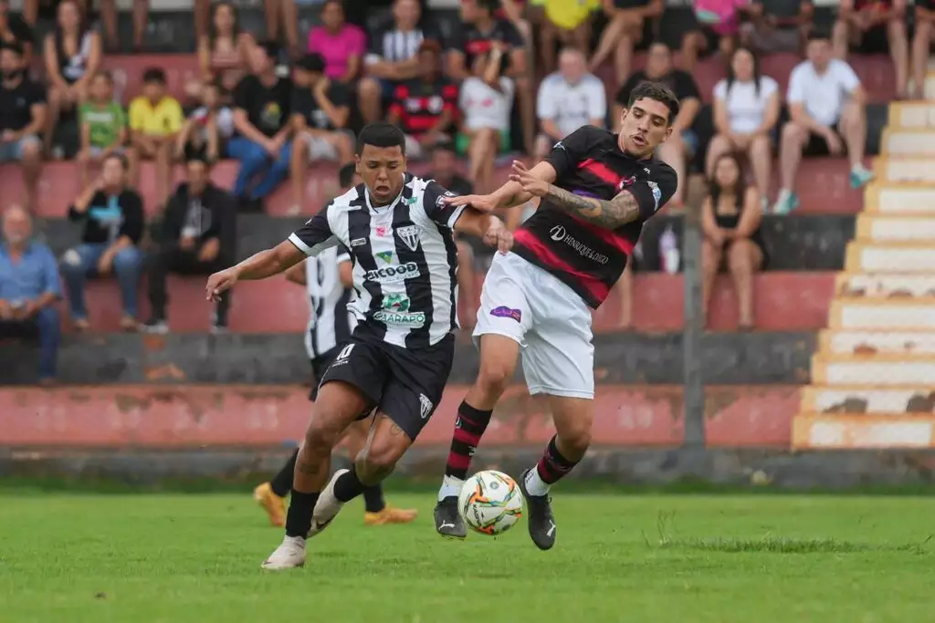 ÁGUIA NEGRA VENCE, E VOLTA A ELITE DO FUTEBOL ESTADUAL ÁGUIA NEGRA VENCE, E VOLTA A ELITE DO FUTEBOL ESTADUAL