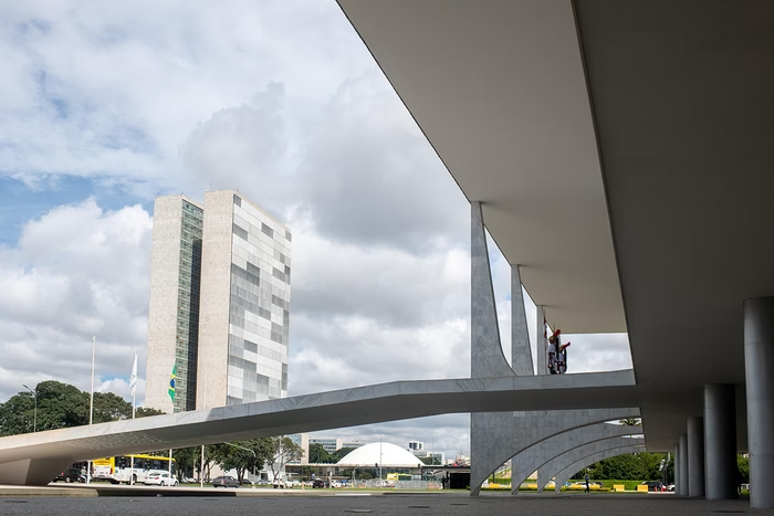 Câmara aprova urgência de texto no pacote de corte de gastos Câmara aprova urgência de texto no pacote de corte de gastos