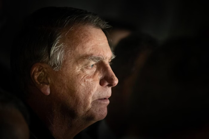 Moraes nega devolução de passaporte para Bolsonaro