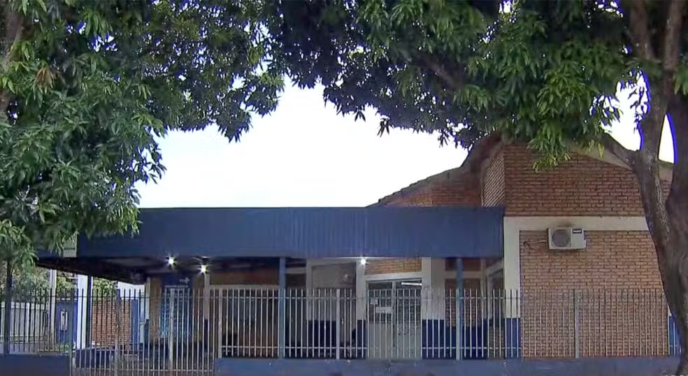 Médica é condenada em mais de R$ 180 mil por bater ponto e não trabalhar em posto saúde de MS Médica é condenada em mais de R$ 180 mil por bater ponto e não trabalhar em posto saúde de MS