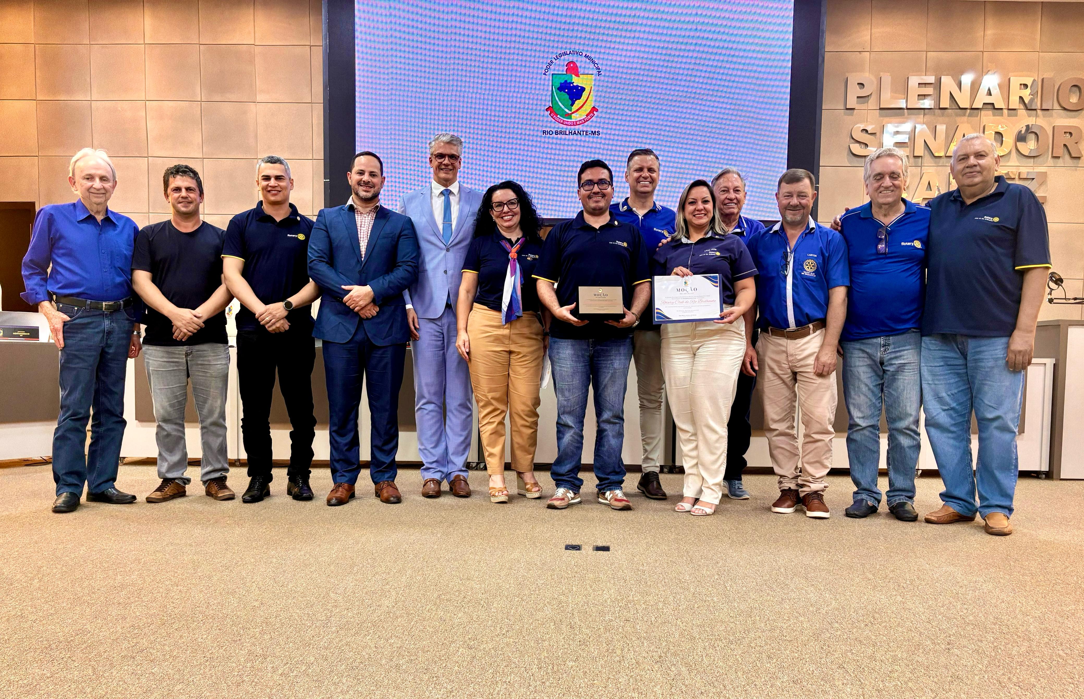 RIO BRILHANTE: CÂMARA DE VEREADORES HOMENAGEIA ROTARY CLUB