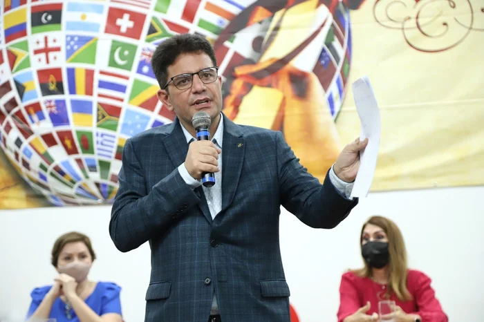 STJ estende por 180 dias cautelares contra governador do Acre