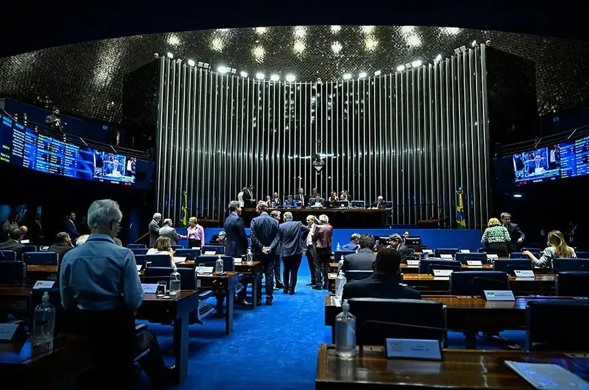 Senado acaba com atenuante de idade para penas de estupradores