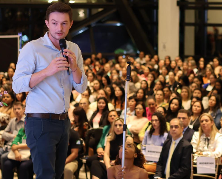Prefeito Lucas Foroni lidera iniciativa histórica em defesa de uma educação pública de qualidade