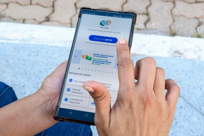 INSS paga R$ 2,3 milhões a mortos e fantasmas em esquema de fraude INSS paga R$ 2,3 milhões a mortos e fantasmas em esquema de fraude