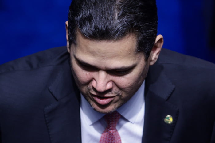 Alcolumbre diz que não pautará impeachment de ministro “nem com 81 assinaturas”