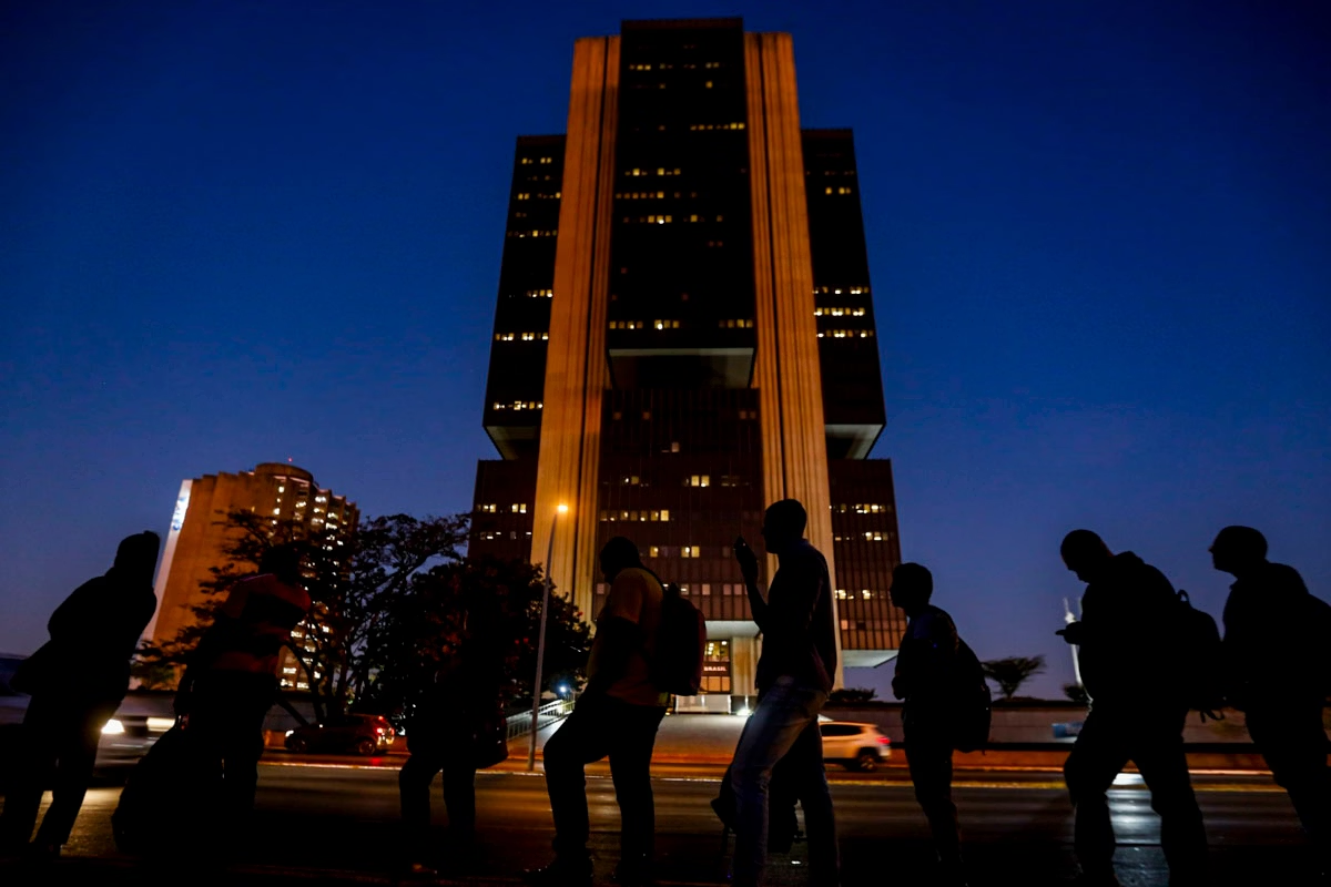 Banco Central barra compra do Master pelo BRB