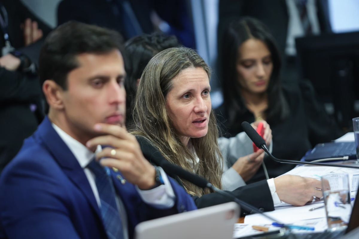 Diretora da CGU diz na CPMI que INSS soube das fraudes em 2019 Diretora da CGU diz na CPMI que INSS soube das fraudes em 2019