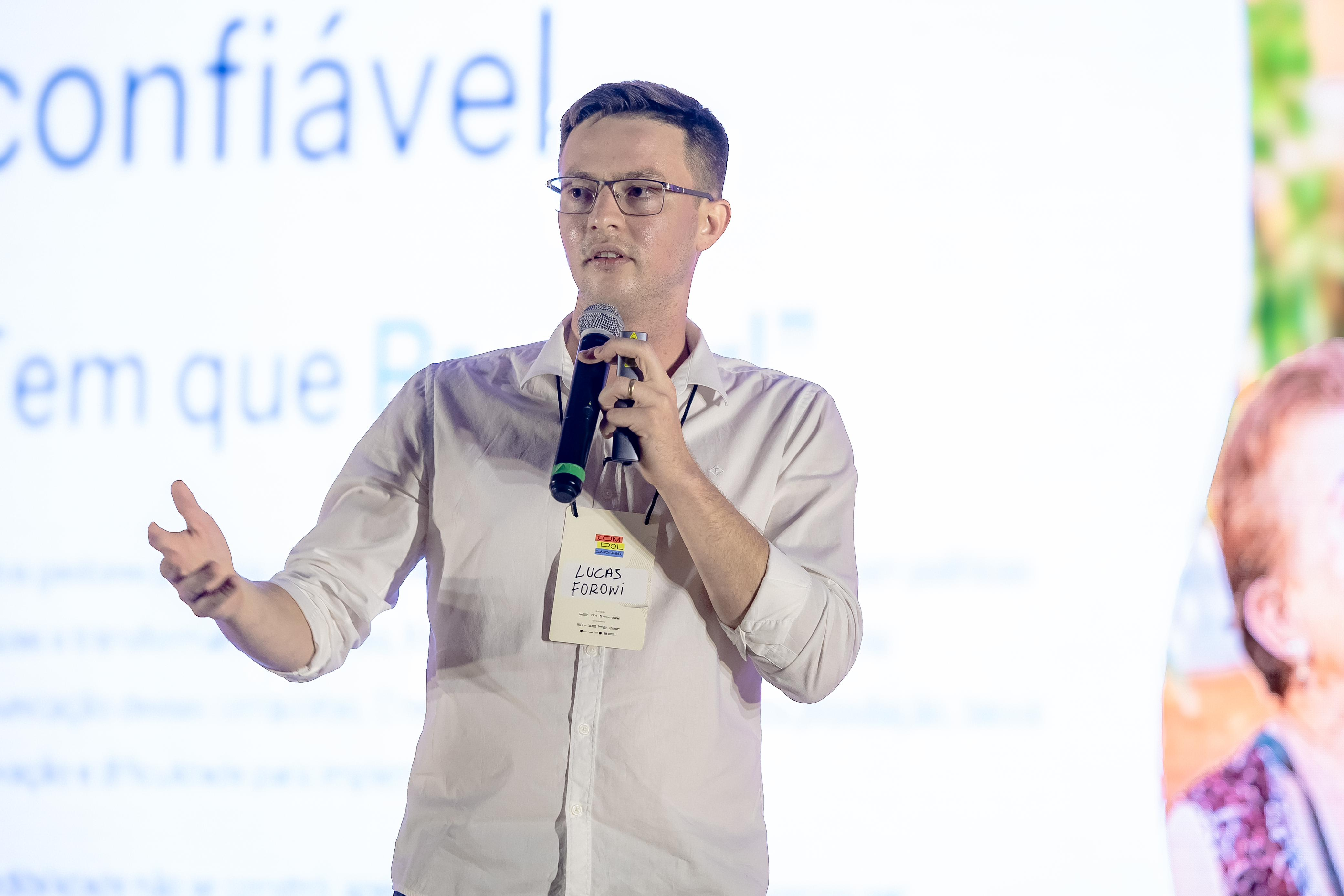 Prefeito Lucas Foroni é destaque no COMPOL Brasil com palestra sobre gestão pública de sucesso Prefeito Lucas Foroni é destaque no COMPOL Brasil com palestra sobre gestão pública de sucesso