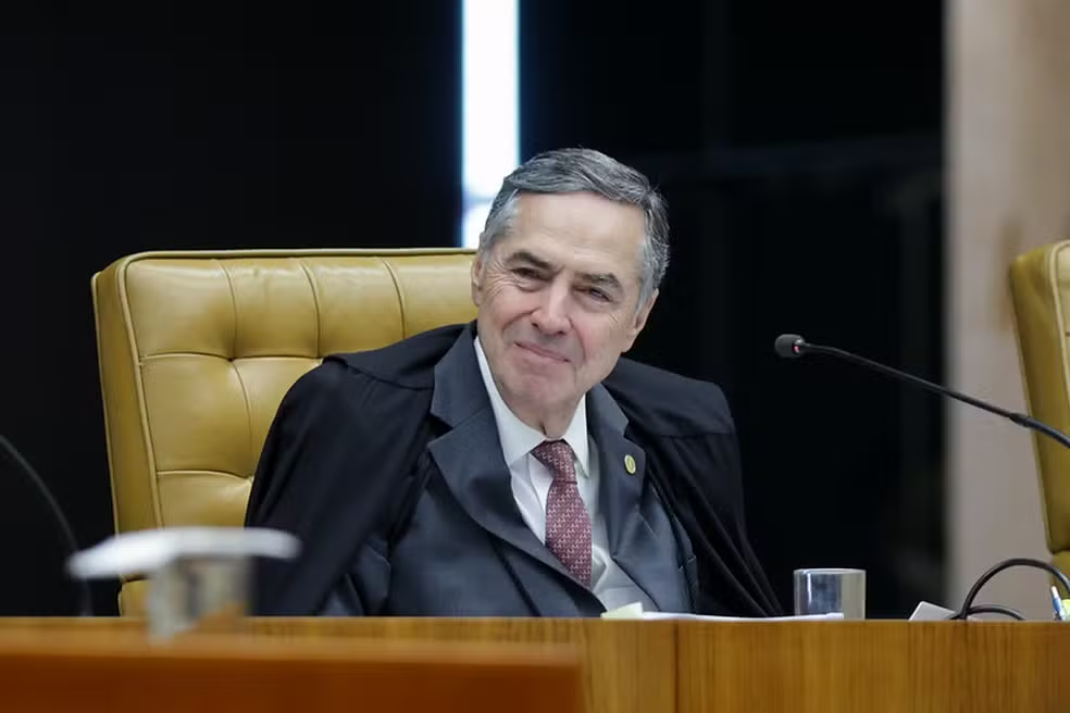Barroso formaliza pedido de aposentadoria antecipada e ficará na Corte até sábado Barroso formaliza pedido de aposentadoria antecipada e ficará na Corte até sábado