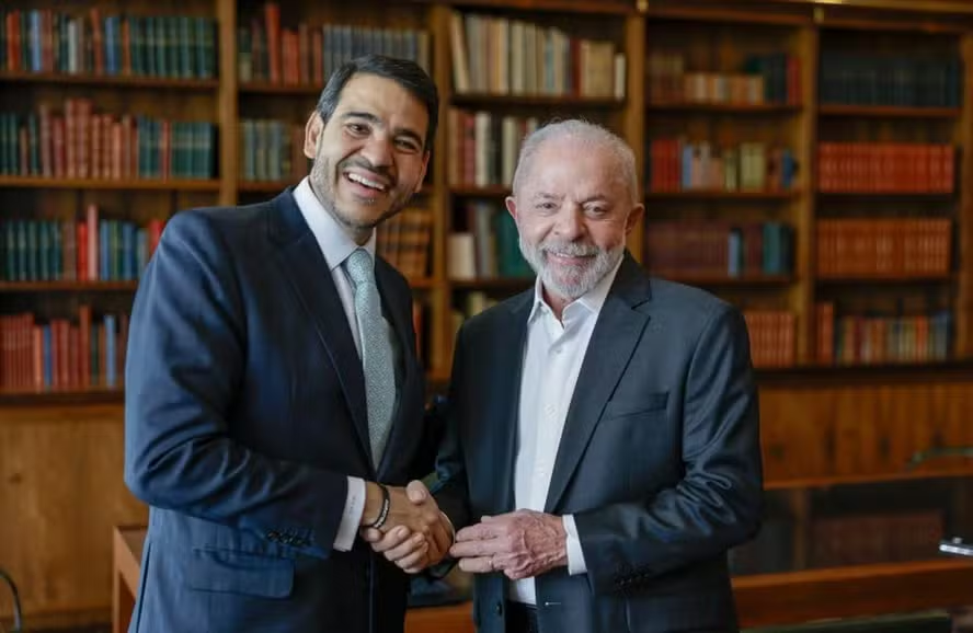 Em meio a resistência no Senado, Jorge Messias emite nota endereçada a Alcolumbre em tentativa de reduzir tensões Em meio a resistência no Senado, Jorge Messias emite nota endereçada a Alcolumbre em tentativa de reduzir tensões