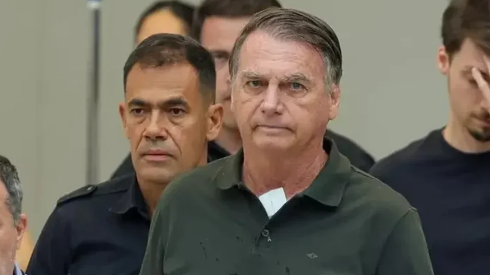 Moraes transfere Jair Bolsonaro da sede da PF para ‘Papudinha’