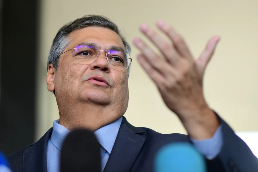 Dino nega habeas corpus a deputado que ameaçou vice da CPMI do INSS Dino nega habeas corpus a deputado que ameaçou vice da CPMI do INSS