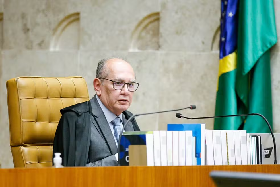 Gilmar Mendes manda suspender ‘penduricalhos’ do MP e do Judiciário Gilmar Mendes manda suspender ‘penduricalhos’ do MP e do Judiciário