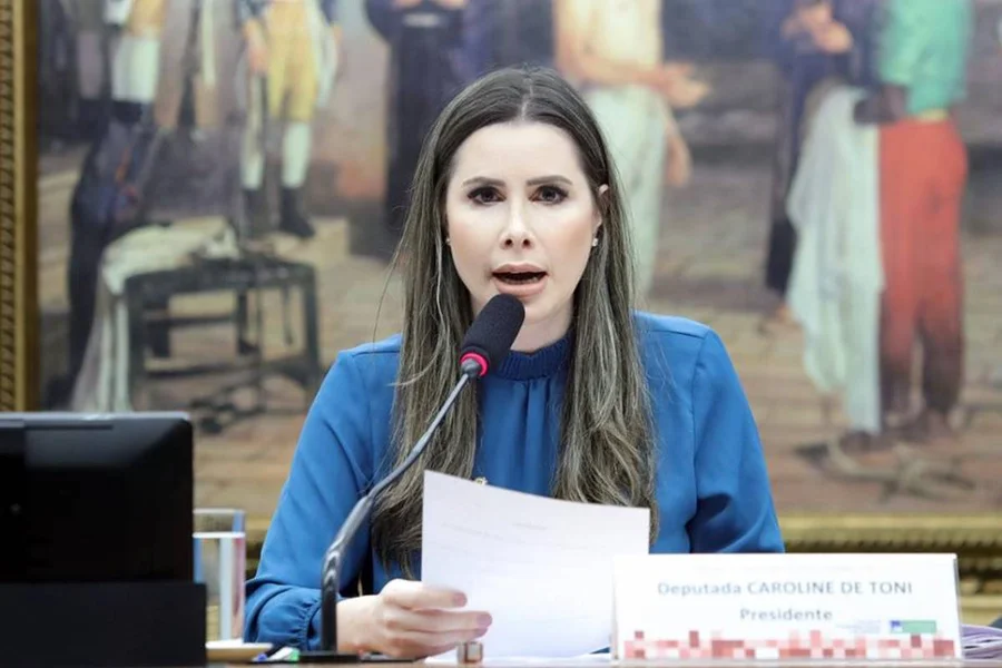 Deputada recusa oferta de Valdemar e avisa que deixará o PL