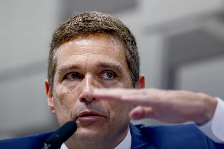 PF investiga se Campos Neto se omitiu ou foi enganado no Caso Master PF investiga se Campos Neto se omitiu ou foi enganado no Caso Master