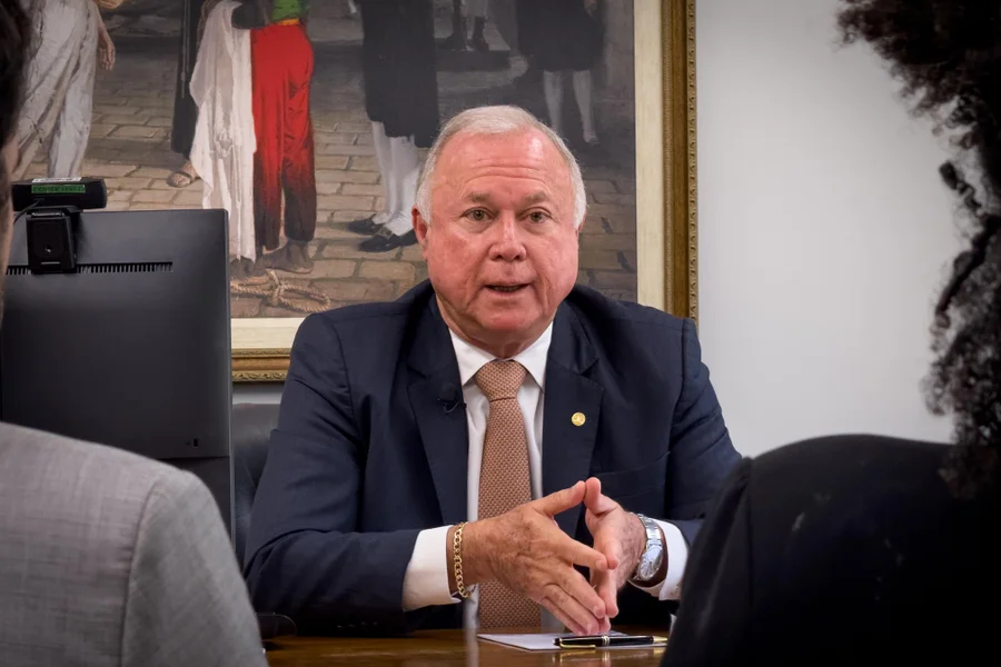 União Brasil tenta manter controle da PEC 6X1 até no plenário União Brasil tenta manter controle da PEC 6X1 até no plenário