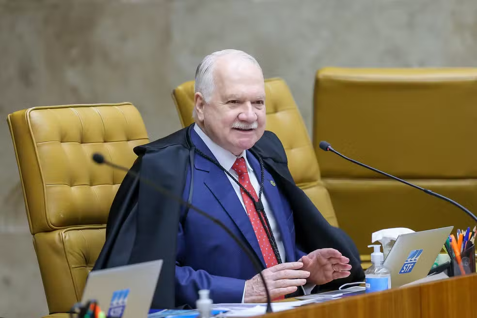 Fachin se reúne com Mendonça para discutir caso Master Fachin se reúne com Mendonça para discutir caso Master