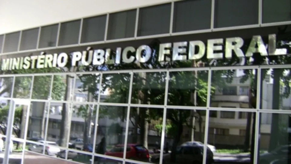 uízes e procuradores flexibilizam férias para terem seis meses de folga por ano