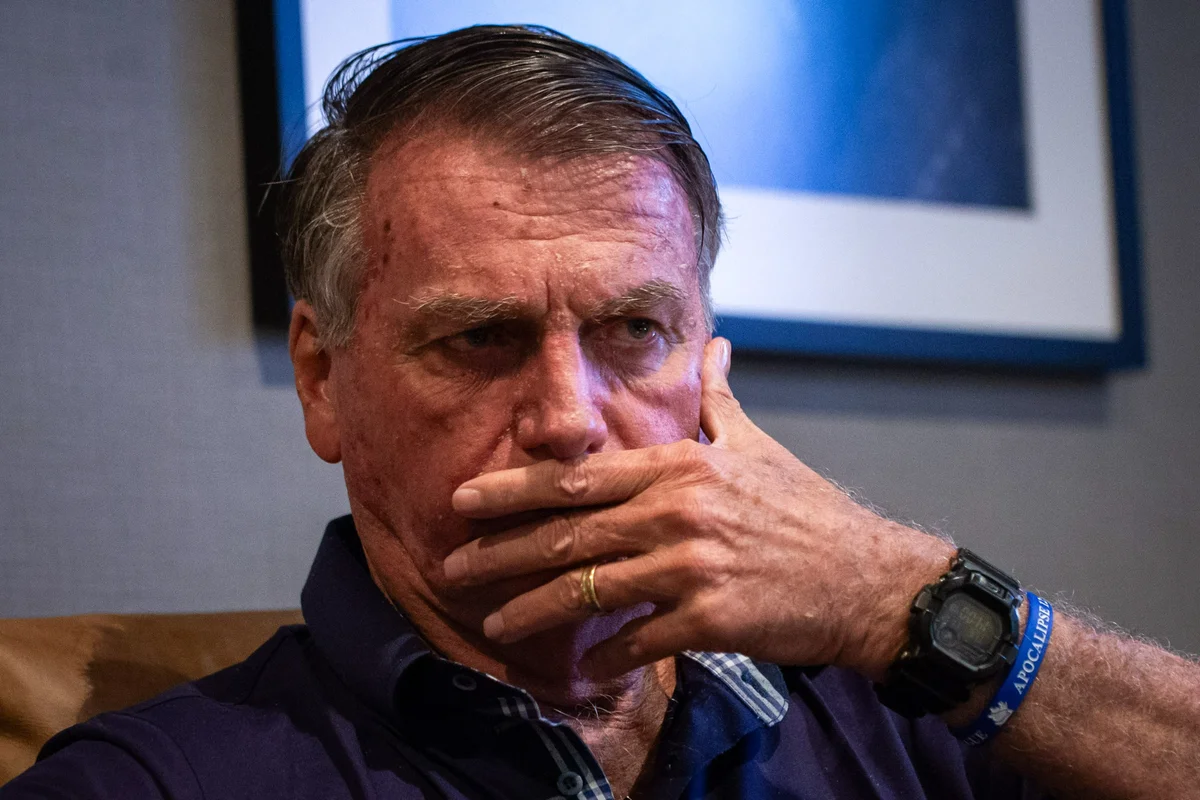 PF busca armas na casa de Bolsonaro a mando de Moraes