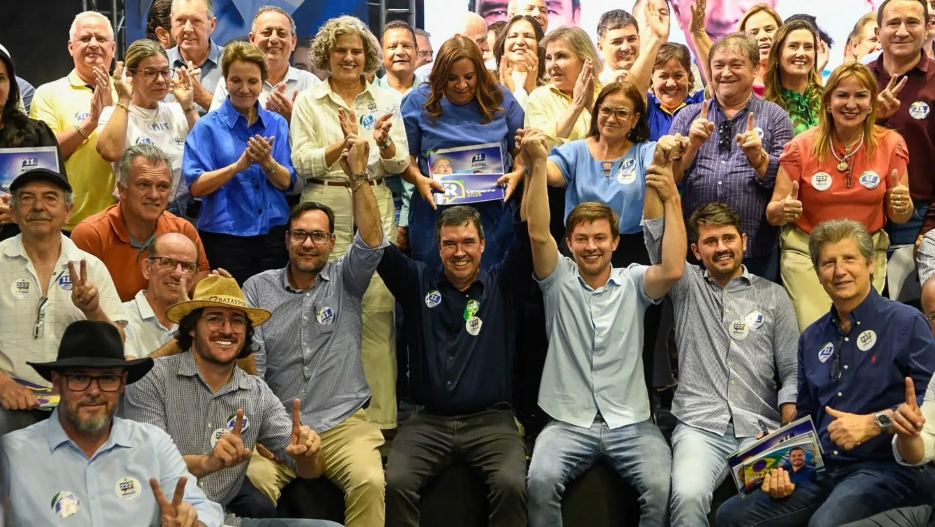 Riedel e Tereza reúnem grupo político com 77 prefeitos de MS em Campo Grande