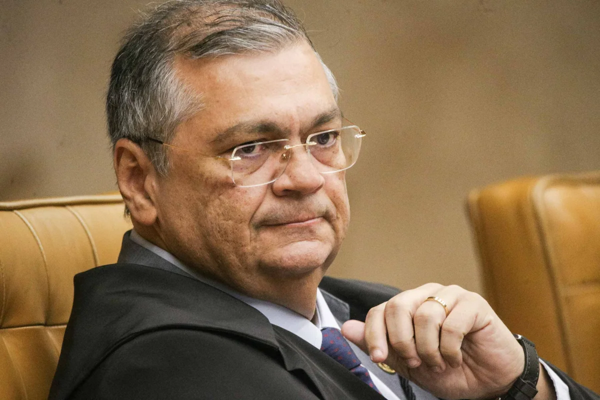 Dino manda PF investigar emendas Pix citadas em relatório do TCU